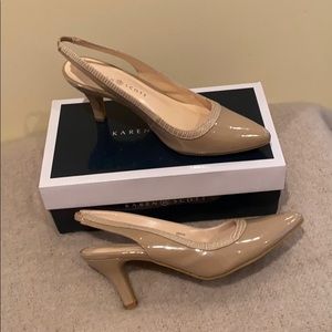 Ladies size 8.5 creme heels